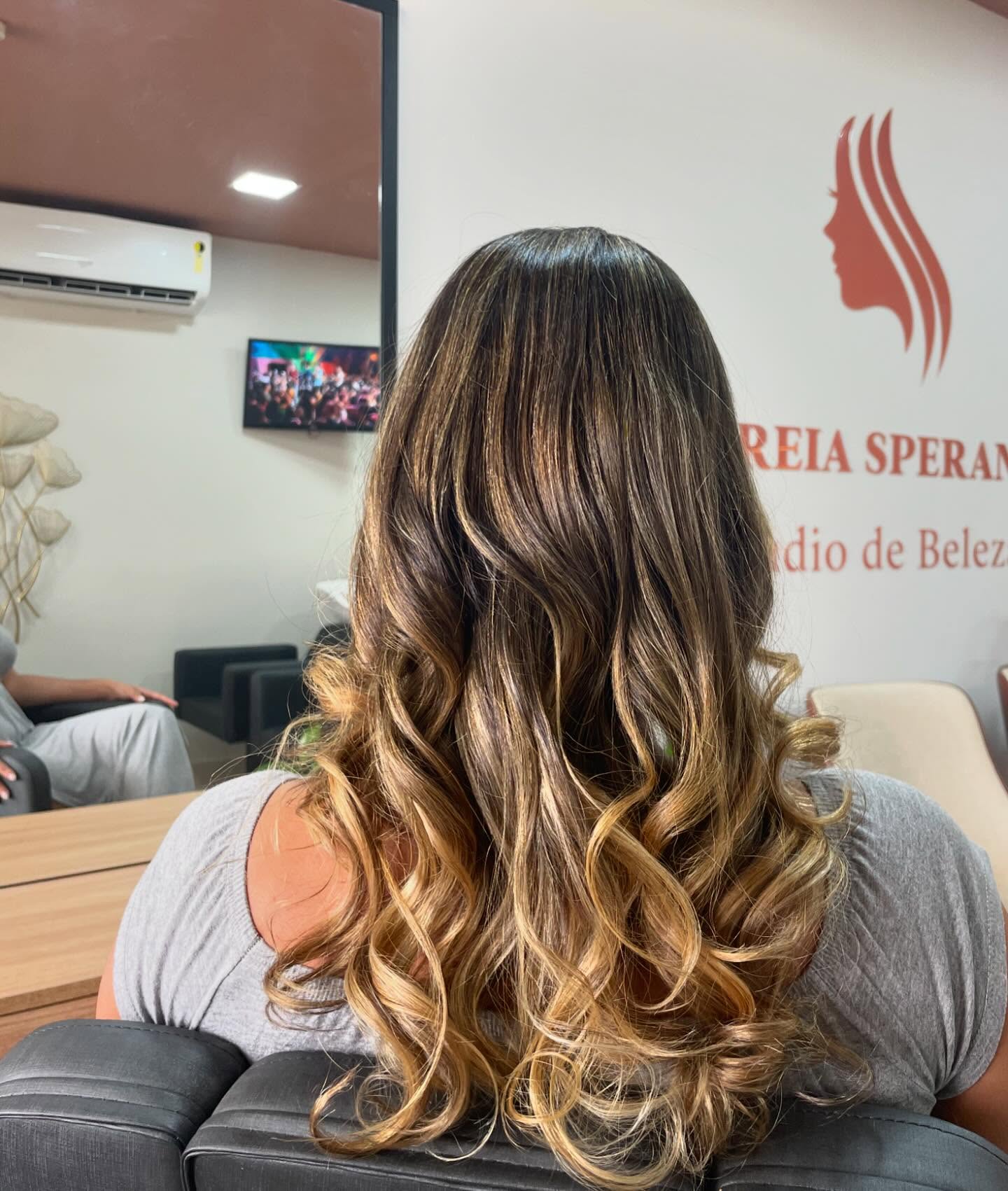 Escova e Babyliss em Vila Velha | Andreia Sperandio